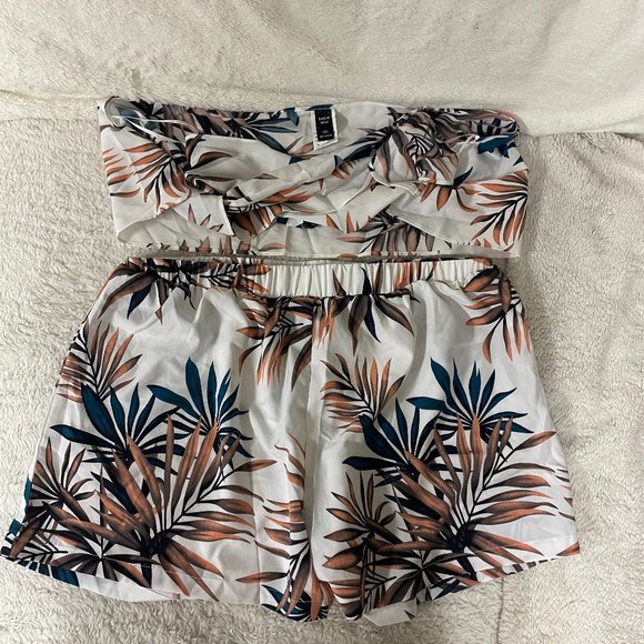 ❤️Womens 1XL Matching Tropical Print Shorts & Bandeau Set
